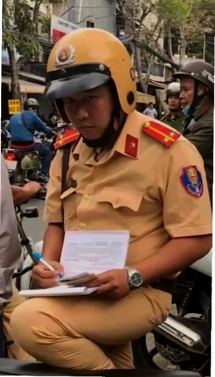 cảnh sát meme