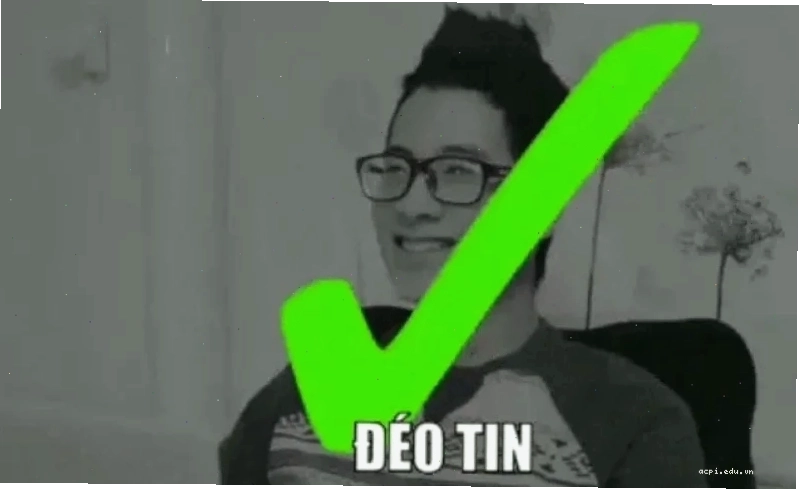 dđéo meme nheo mắt