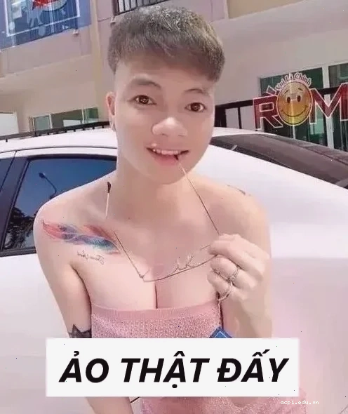 meme ảo tưởng cười bể bụng