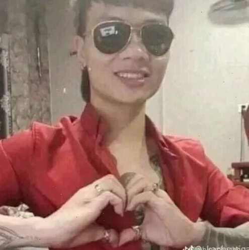 meme bắn tim