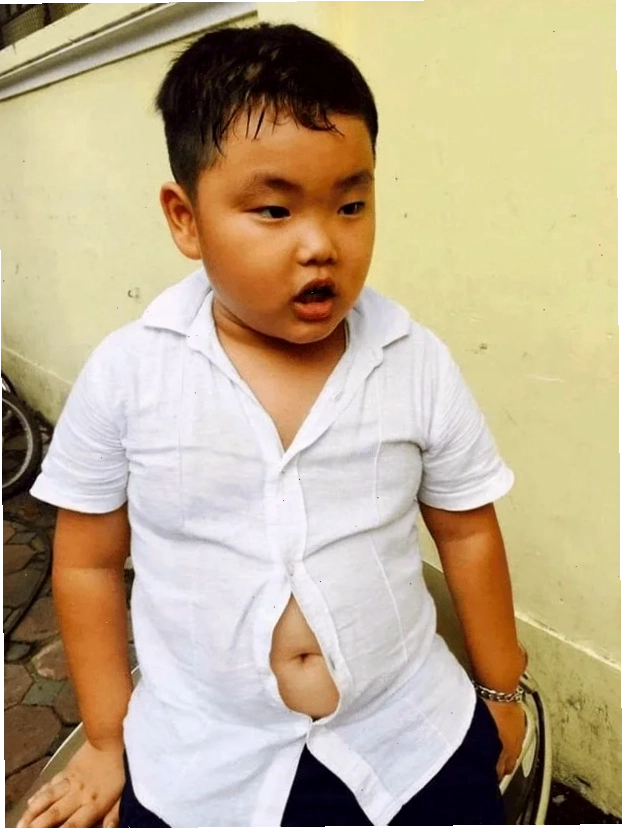 meme chán đời nhìn đời lặng im