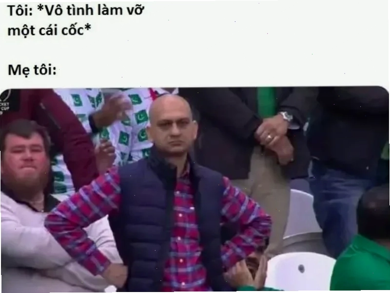 meme chống tay vào hông