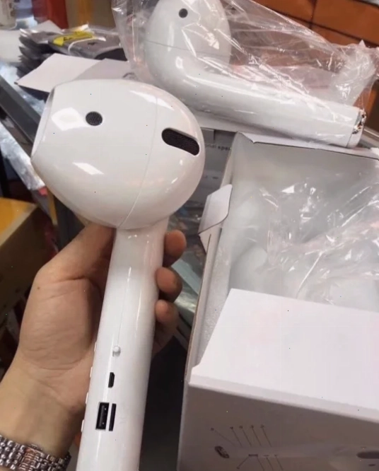 meme đeo tai nghe