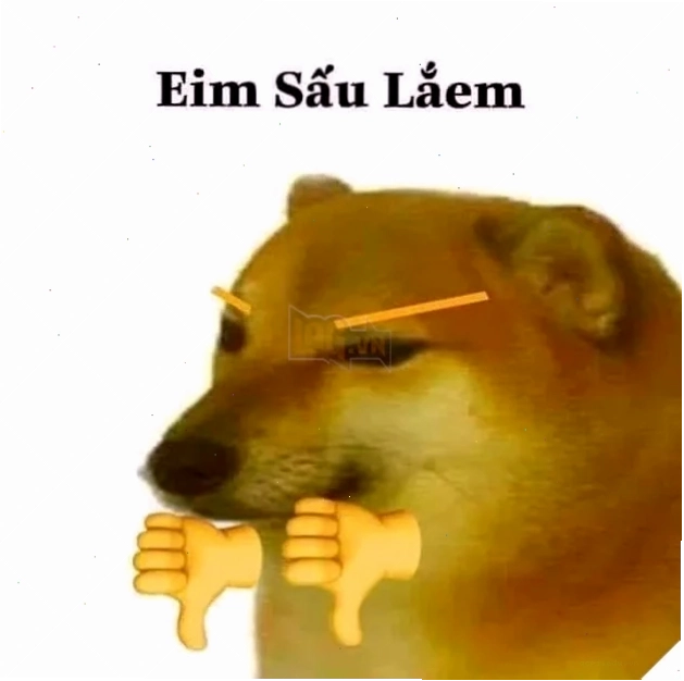 meme em đẹp lắm hình người đàn ông cầm hoa