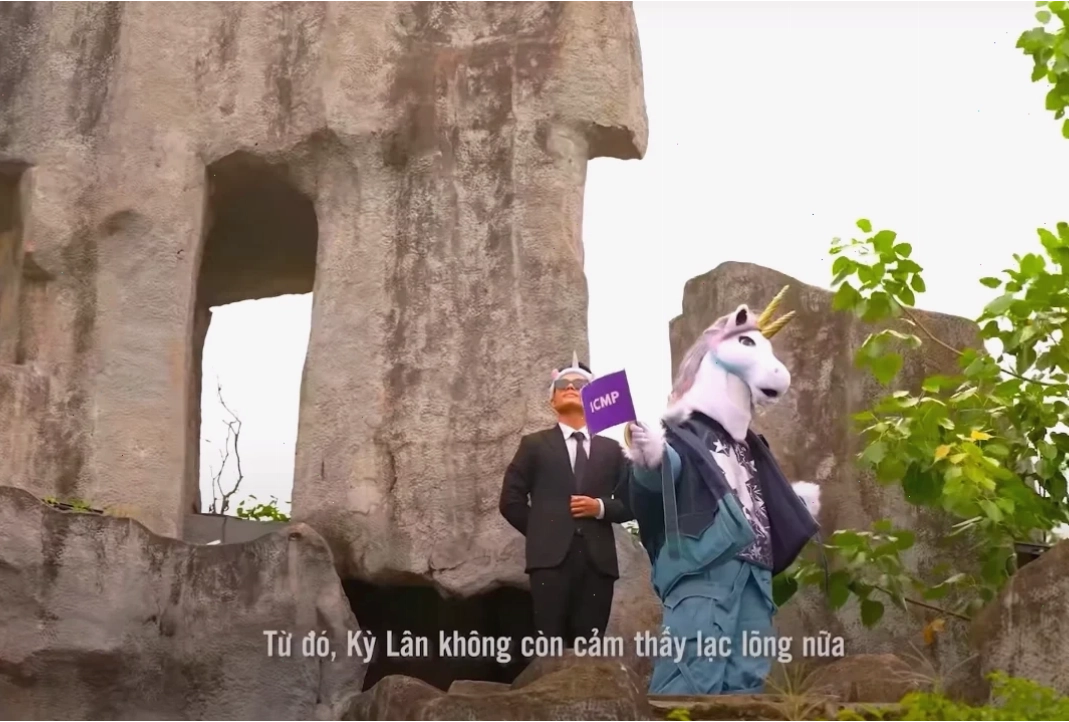meme lột mặt nạ