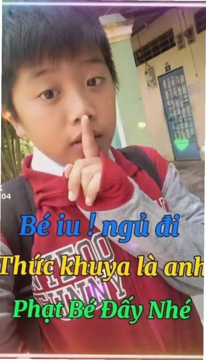 meme mắt đỏ