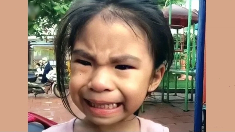 meme mặt nhăn bá đạo