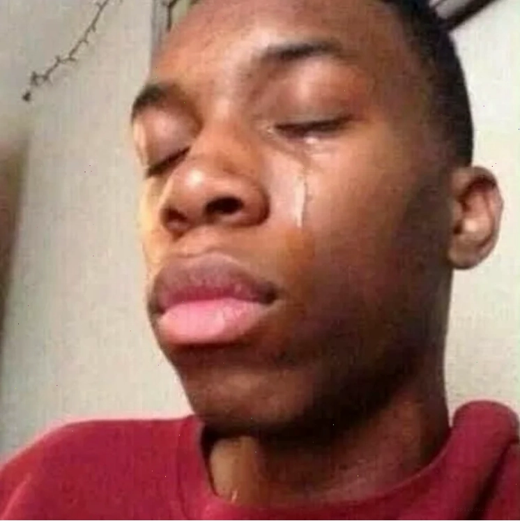 meme nằm ngủ khóc mệt mỏi