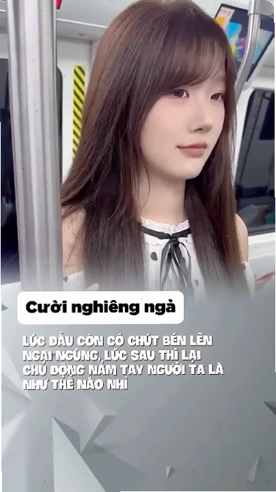 meme nghiêng đầu ngáo ngơ