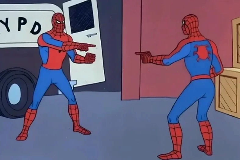meme người nhện chỉ tay giữa phố