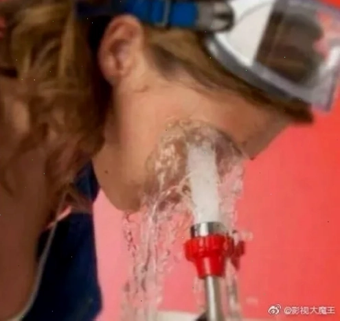 meme nhỏ mắt
