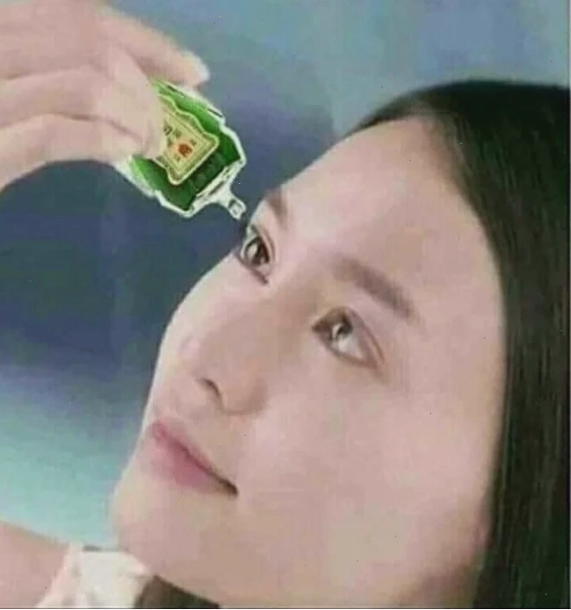 meme nhỏ mắt