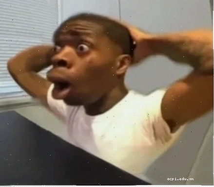 meme ôm đầu