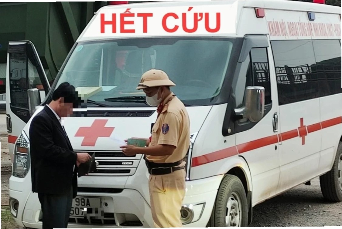 meme xe cứu thương