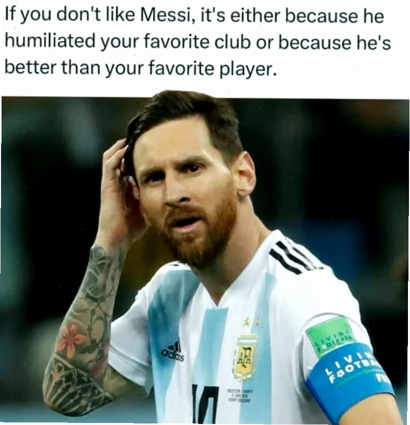 messi meme cười mỉm