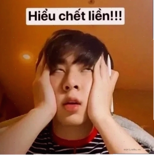 Hết pin nổ não meme