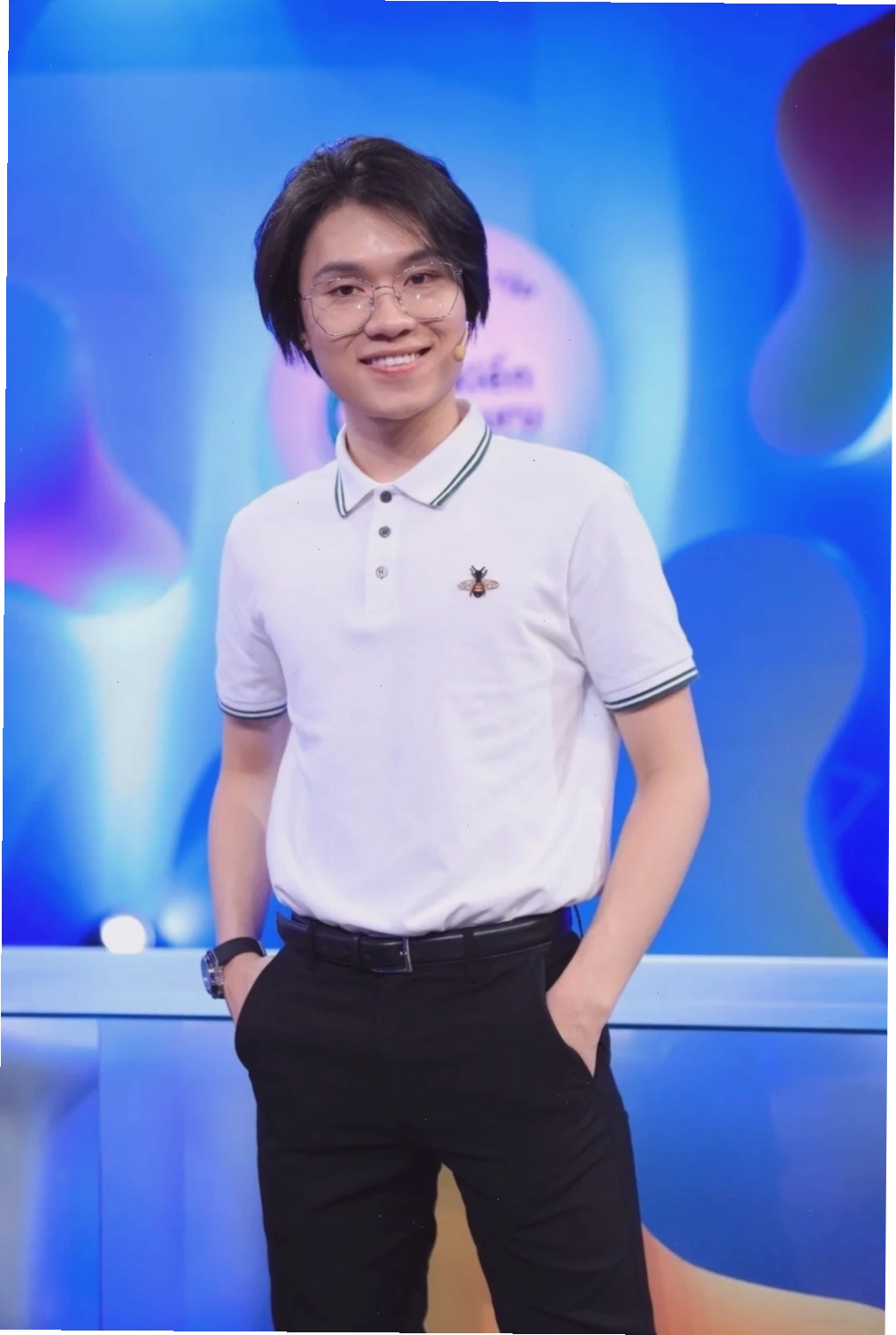 quang trung meme tạo dáng