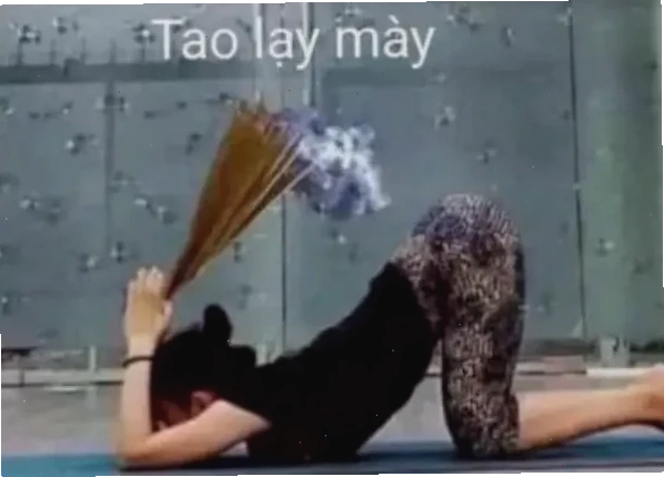 quỳ meme bọt biển