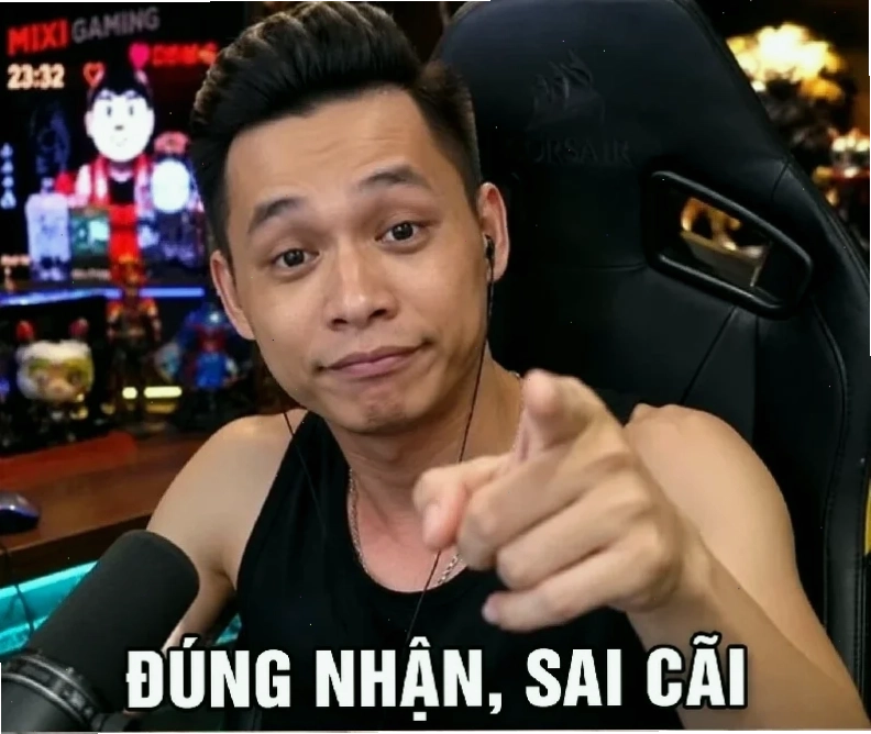 Tộc Trưởng Độ Mixi nhả khói suy tư meme