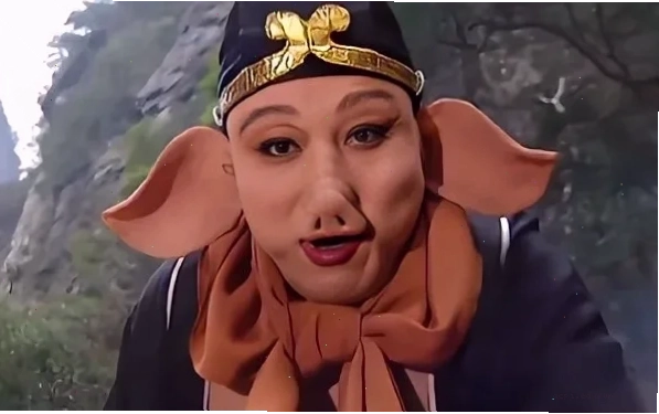 trư bát giới meme ăn vụng