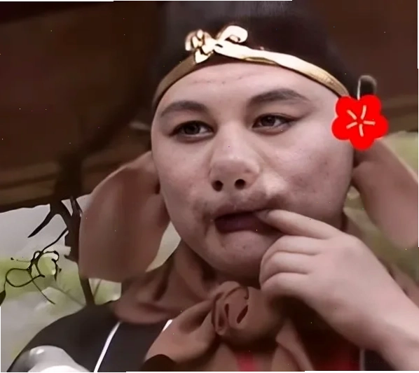 trư bát giới meme ngạc nhiên